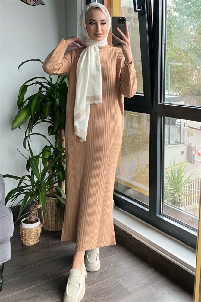 Yarım Balıkçı Triko Elbise Bej