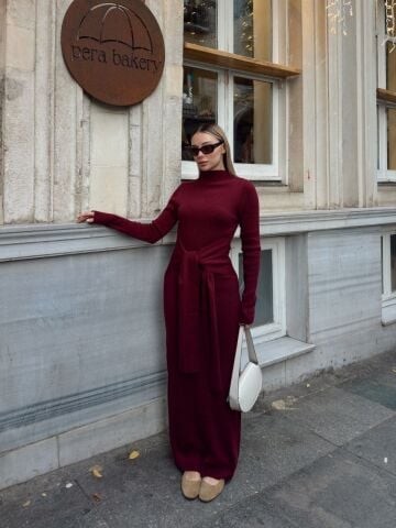 Belden Bağlamalı Fitilli Uzun Triko Elbise