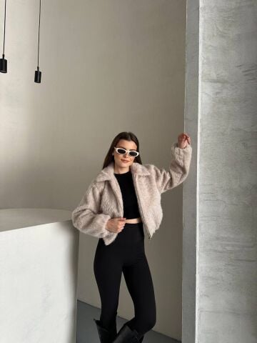 Ürün Adı: Gold Fermuar Detaylı İthal Keçe Ceket