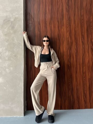 Kadın Fermuarlı Kapüşonlu ve Bol Paça Selanik Kumaş Eşofman Takımı