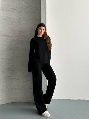 Zamansız Şıklık: Premium Selanik Kumaş İkili Takım